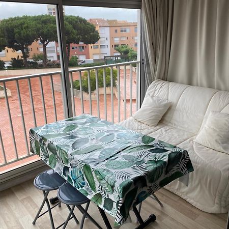 Studio Avec Belle Vue Sur Le Port Apartment Agde Bagian luar foto