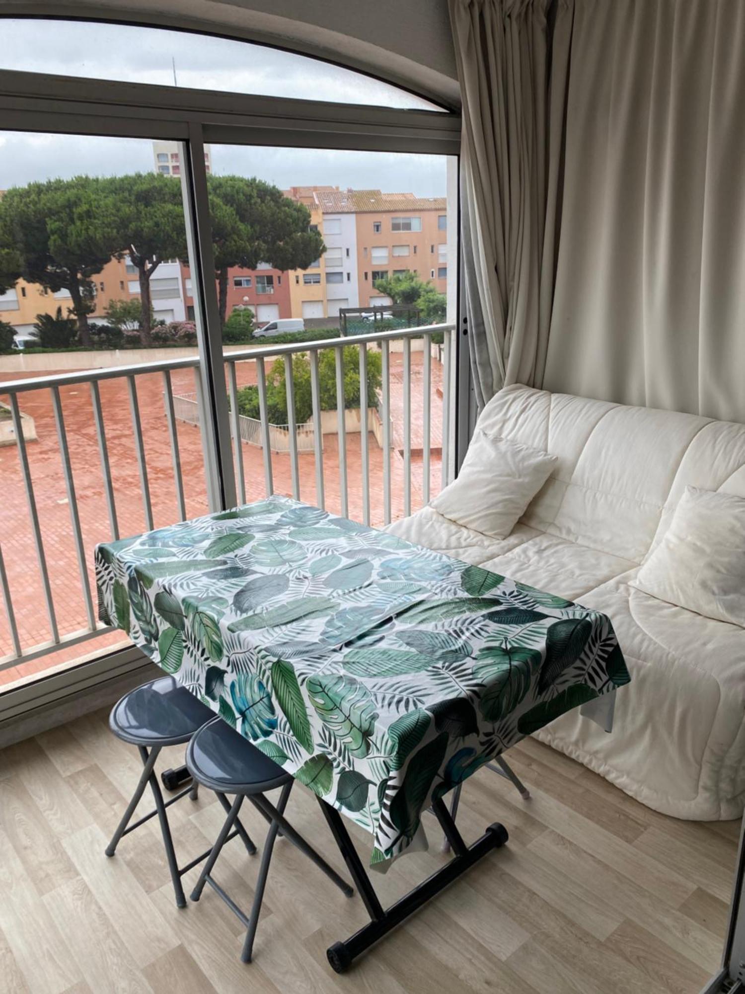 Studio Avec Belle Vue Sur Le Port Apartment Agde Bagian luar foto