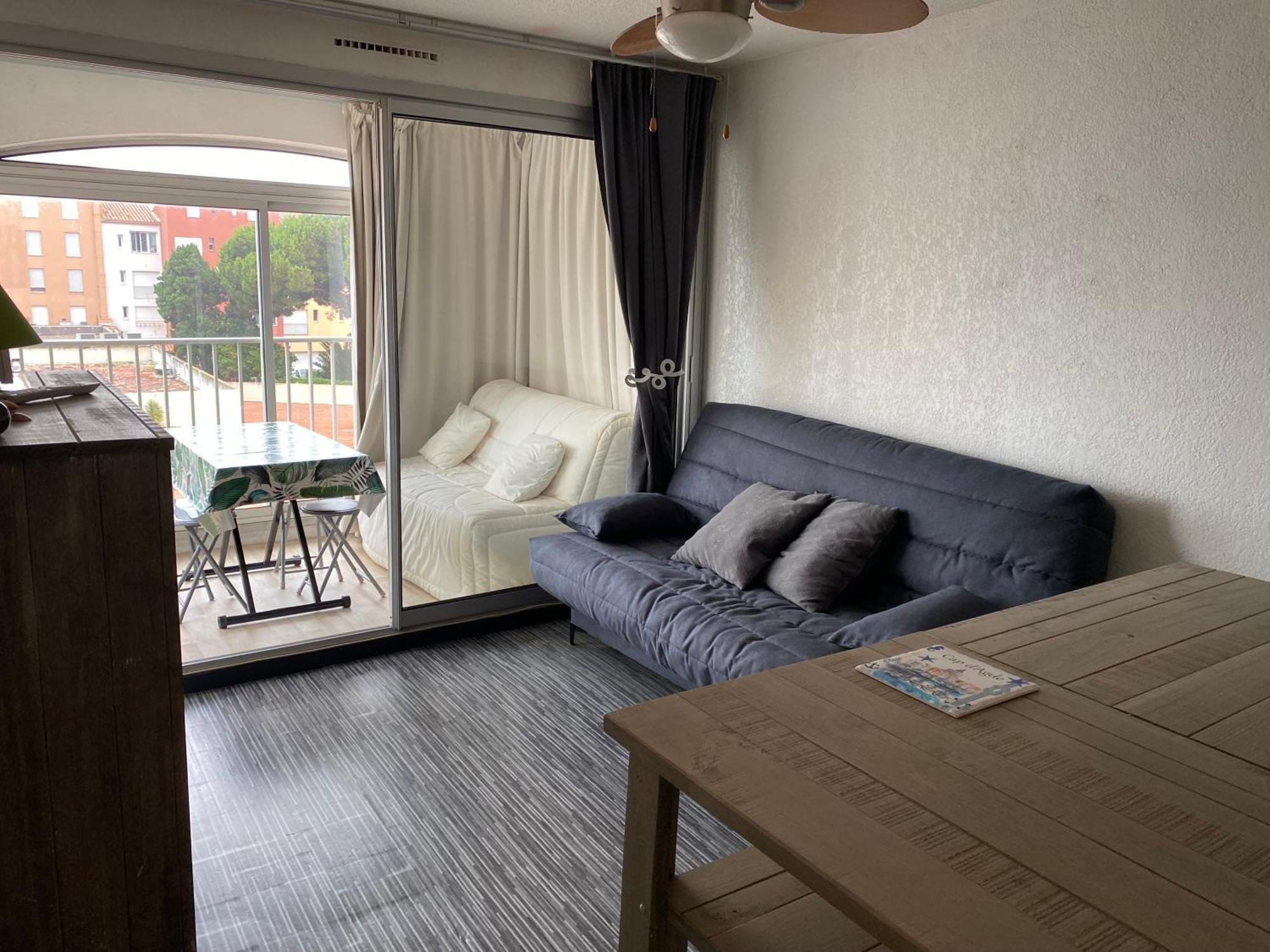 Studio Avec Belle Vue Sur Le Port Apartment Agde Bagian luar foto